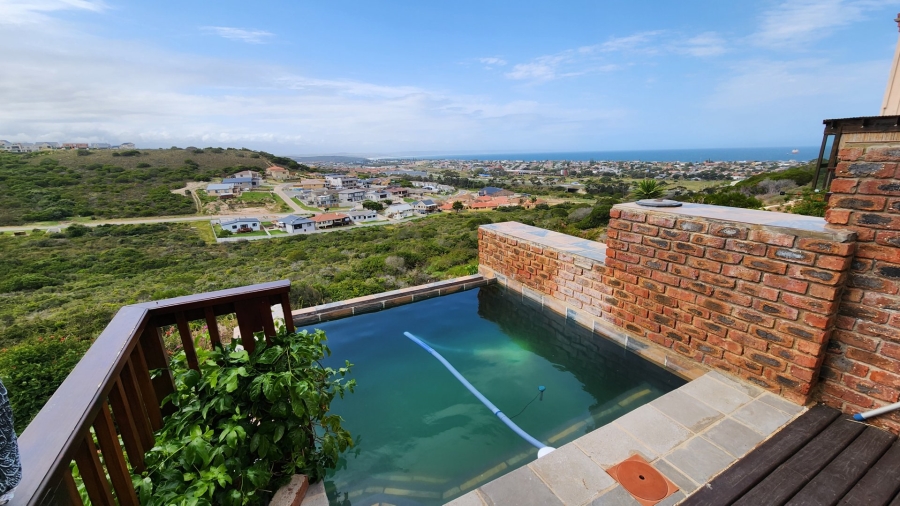 6 Bedroom Property for Sale in Seemeeu Park Western Cape